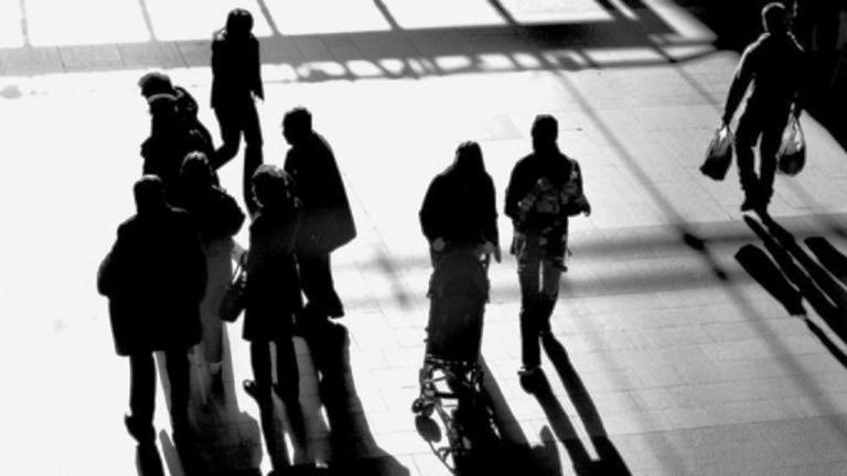 Eurostat: Το 2023, το 21% του πληθυσμού της ΕΕ και το 26% της Ελλάδας ζούσε στο όριο της φτώχειας και του κοινωνικού αποκλεισμού