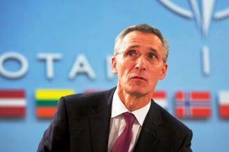 Στόλτενμπεργκ: Ο δρόμος προς την ειρήνη συνεπάγεται περισσότερα όπλα στην Ουκρανία