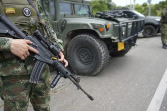 Κολομβία: Τρεις νεκροί και εννέα τραυματίες από έκρηξη παγιδευμένου αυτοκινήτου