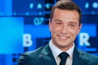 Ζορντάν Μπαρντελά: Ποιος ειναι ο 28χρονος προστατευόμενος της Λεπέν που θέλει να γίνει πρωθυπουργός της Γαλλίας
