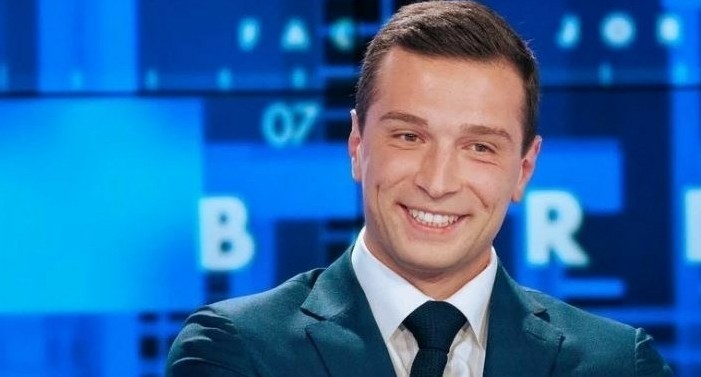 Ζορντάν Μπαρντελά: Ποιος ειναι ο 28χρονος προστατευόμενος της Λεπέν που θέλει να γίνει πρωθυπουργός της Γαλλίας