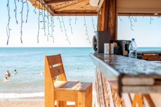 "Λουκέτο" σε beach bar στην Κυπαρισσία
