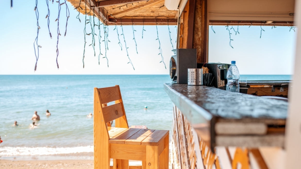 "Λουκέτο" σε beach bar στην Κυπαρισσία