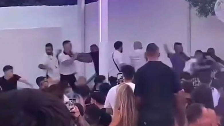 Μετέτρεψαν το club σε… ρινγκ