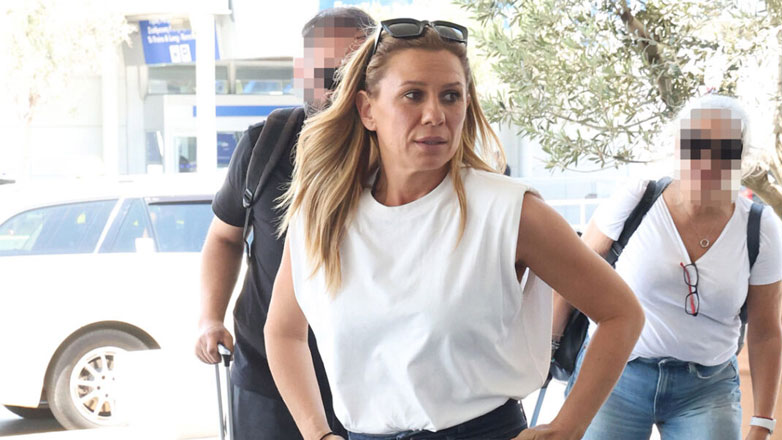 Κατερίνα Καραβάτου: Αναχώρησε για την Τουρκία για την πρεμιέρα του Power of Love