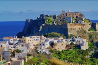 Θρίλερ στα Κύθηρα: Γυναίκα βρέθηκε απανθρακωμένη και γυμνή στο δρόμο