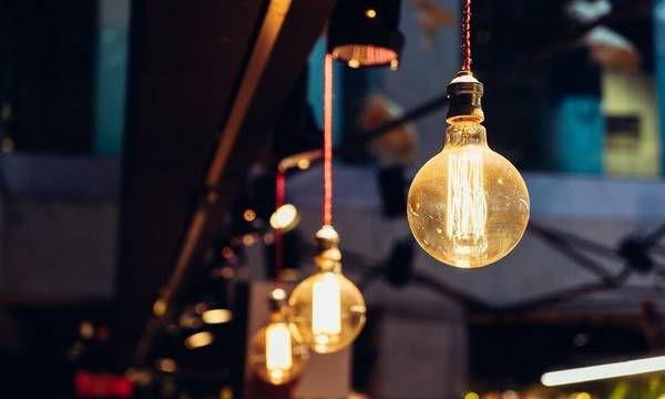 Λογαριασμοί ρεύματος: Πήραν «φωτιά» τα πράσινα τιμολόγια τον Ιούνιο