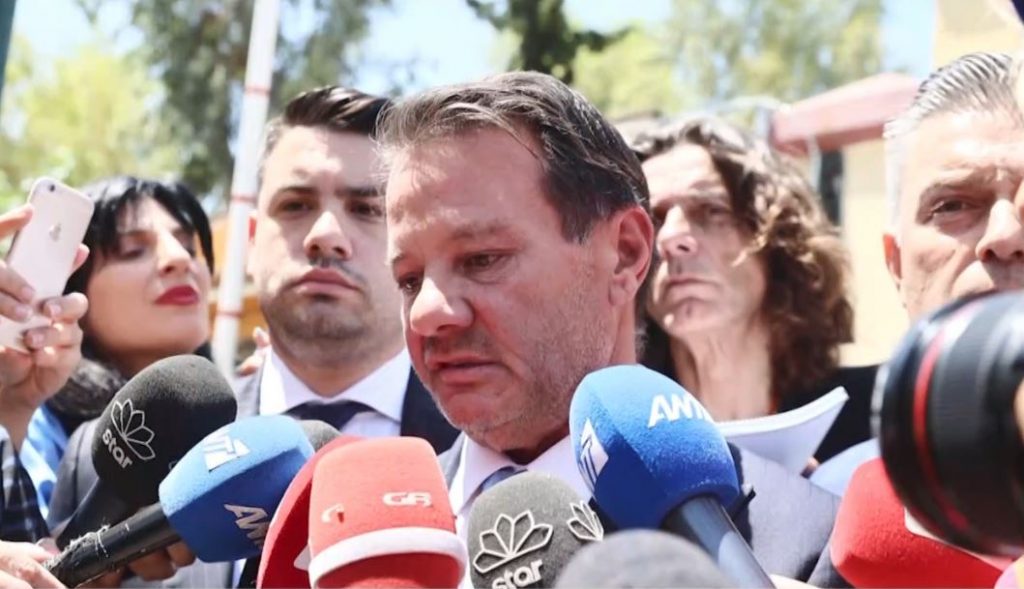 Δήλωση Λύτρα: «Η Σοφία Πολυζωπούλου δεν φέρει καμία ευθύνη για τα χρέη μου - Ήταν άξια σύζυγος και μάνα»