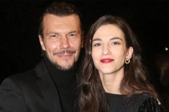 Ο Ιωάννης Παπαζήσης τρολάρει την Αναστασία Παντούση μετά το τέλος των γυρισμάτων της σειράς «Ναυάγιο»