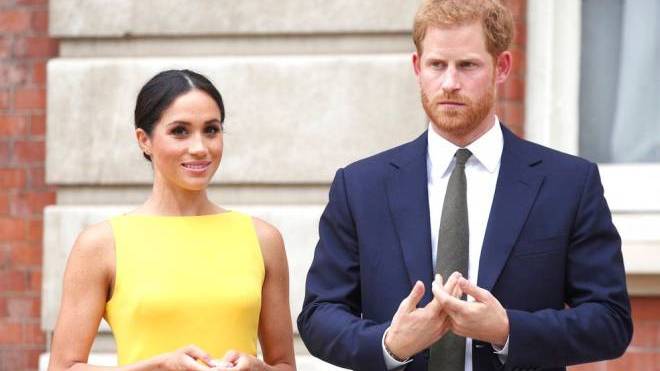 Mέγκαν Μαρκλ: Ζητούσε δωρεάν τσάντες και ρούχα από τη Βικτόρια Μπέκαμ - Γιατί αποξενώθηκαν