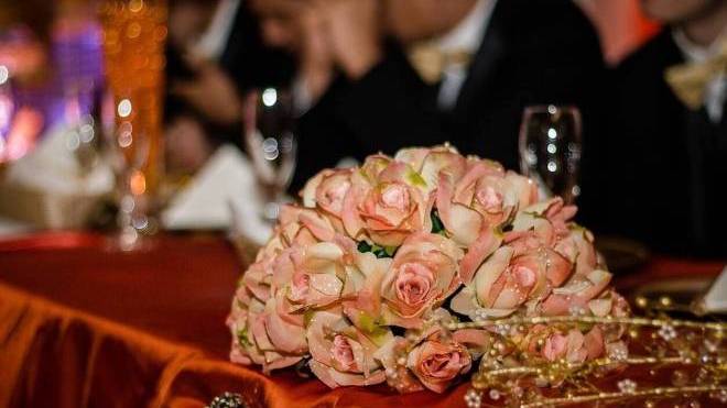 ΕΟΔΥ για γάμο στην Παιανία: 50 τα κρούσματα τροφικής δηλητηρίασης