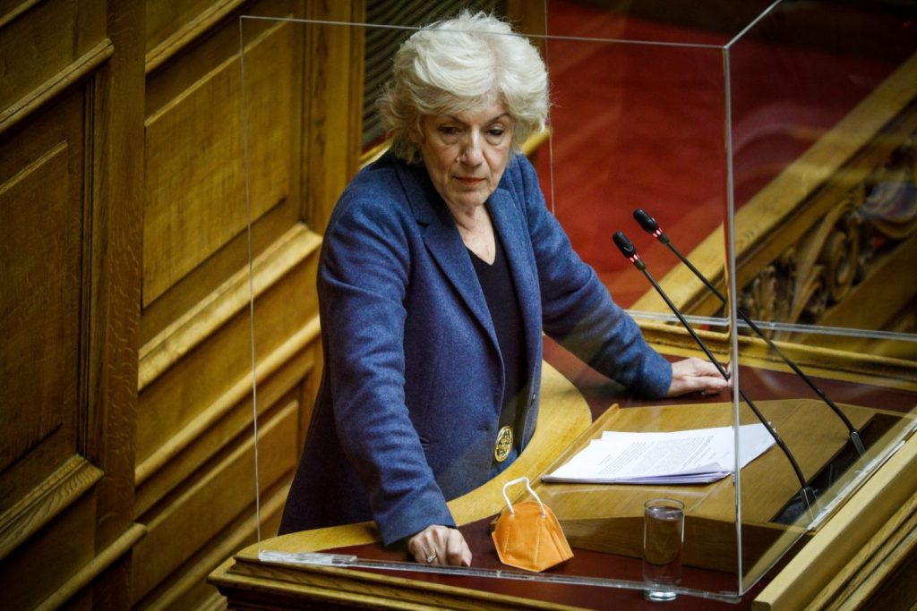 Αναγνωστοπούλου: "Εγκαλούνται προκλητικά από την κυβέρνηση της ΝΔ οι δημοσιογράφοι του ΒΒC "
