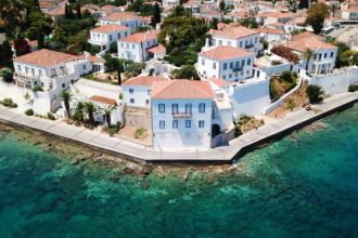 Σπέτσες: Νεκρός 44χρονος Άγγλος, μέλος πληρώματος ιστιοπλοϊκού - Μεταφέρθηκε με τρίκυκλο στο κέντρο υγείας