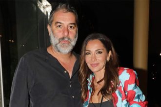 Δέσποινα Βανδή: Βραδινή έξοδος στα μπουζούκια με τον Βασίλη Μπισμπίκη και τσάντα αξίας 1.668 ευρώ