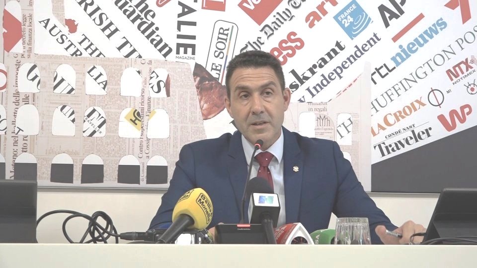 Ρομπέρτο Βανάτσι: Δεν νομίζω ότι ο Πούτιν είναι χειρότερος από τον Στάλιν