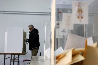 Σερβία: Ομαλά διεξάγεται η διαδικασία των δημοτικών εκλογών