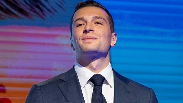 Γαλλία: Ο ηγέτης της ακροδεξιάς δηλώνει ότι χρειάζεται απόλυτη πλειοψηφία για να κυβερνήσει αποτελεσματικά