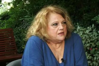 Ελένη Καστάνη: Αν το παιδί ερχόταν νωρίτερα, ίσως να μην είχαμε χωρίσει ποτέ με τον άντρα μου