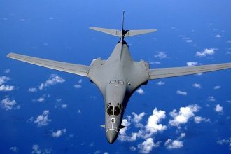 Η Ρωσία ανακοίνωσε πως απέτρεψε παραβιάσεις από βομβαρδιστικά των ΗΠΑ