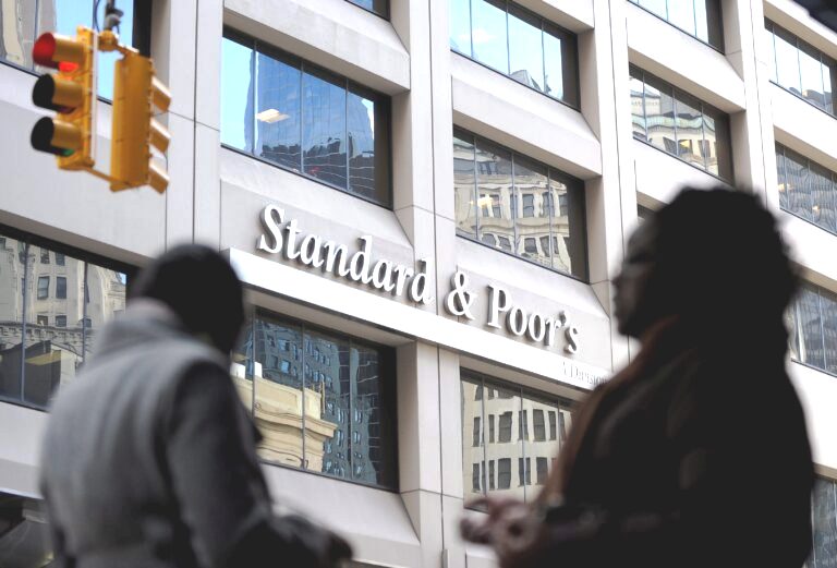 Standard & Poor’s: Αναβάθμισε τις ελληνικές τράπεζες