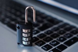 Τον απέλυσαν και εκείνος τους προκάλεσε τεράστια οικονομική ζημιά - Πώς πήρε εκδίκηση