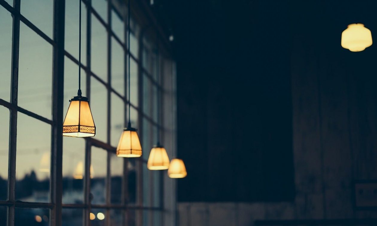 Έρχονται αυξήσεις στα τιμολόγια ρεύματος - Τρομάζουν οι νέοι λογαριασμοί