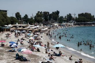 Ανεβαίνει κι άλλο η θερμοκρασία μετά το Σάββατο - "Δεν φαίνεται πουθενά δροσιά για 15 ημέρες"