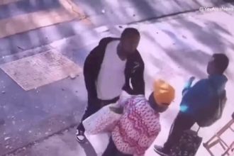 Το FBI διεξάγει αξιολόγηση θραυσμάτων σφαίρας που βρέθηκαν στον χώρο συγκέντρωσης Tραμπ