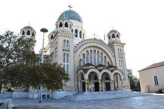 Μεσίστιες σημαίες και πένθιμες καμπάνες το Σάββατο για τα 50 χρόνια από την τουρκική εισβολή στην Κύπρο