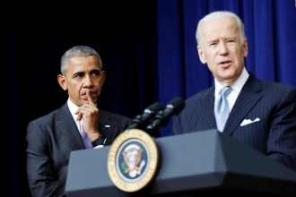Αντίστροφη μέτρηση για απόσυρση Μπάιντεν, μπήκε σε απομόνωση από τους Δημοκρατικούς - Η στάση του Ομπάμα