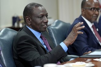 Κένυα: Ο πρόεδρος Ρούτο απέπεμψε όλη την κυβέρνησή του, εκτός από τον ΥΠΕΞ και τον αντιπρόεδρο