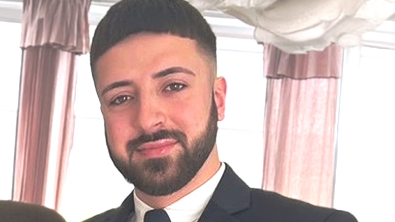 Παγκόσμιο ΣΟΚ: Όλη η Βρετανία ψάχνει αυτόν τον άνδρα - Σκότωσε με βαλλίστρα τη σύζυγο και τις δύο κόρες σχολιαστή του BBC (ΒΙΝΤΕΟ)