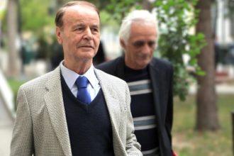 Πέθανε ο κατασκευαστής Μπάμπης Βωβός