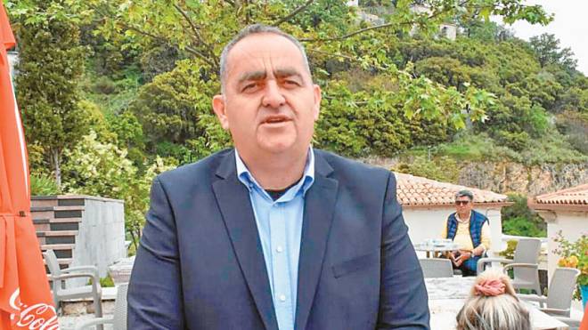 Φρέντι Μπελέρης: Πήρε άδεια να ορκισθεί ευρωβουλευτής
