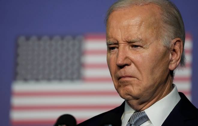 Ώρα αποφάσεων για τον Τζο Μπάιντεν: 31 βουλευτές και 4 γερουσιαστές των Δημοκρατικών ζητούν να αποχωρήσει