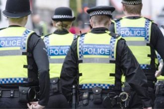 Βρετανία: Στη φυλακή καθηγήτρια για σεξουαλικές σχέσεις με δύο μαθητές της