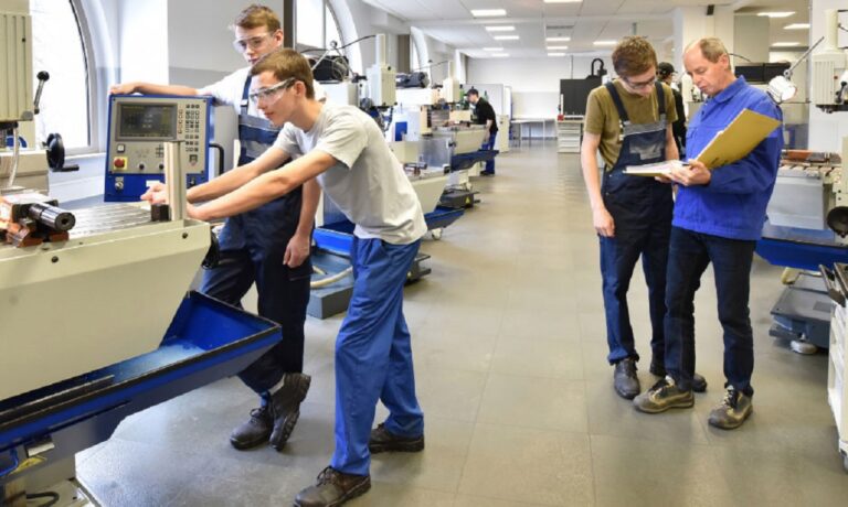 Από σήμερα η υποβολή αιτήσεων για τις 30 Σχολές Ανώτερης Επαγγελματικής Κατάρτισης