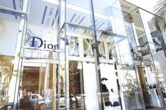 Σκάνδαλο Dior και Armani στην Ιταλία - Τσάντες που πωλούνται για 2.600 ευρώ φτιάχνονται με 53 ευρώ από Κινέζους μετανάστες
