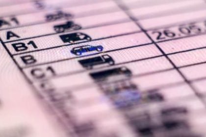 Αλλάζουν όλα στα διπλώματα οδήγησης - Ποιοι δεν θα οδηγούν νύχτα