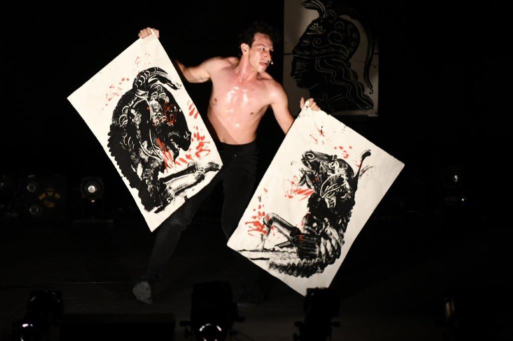 Διεθνές Φεστιβάλ Πάτρας: Ο «Αίας» του Σοφοκλή… έστειλε μήνυμα στο σήμερα - ΦΩΤΟ