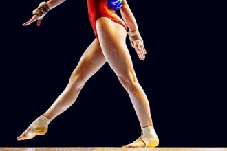 Παραιτήθηκε ο ομοσπονδιακός προπονητής που κατηγορείται για απόπειρα βιασμού πρώην πρωταθλήτριας της ενόργανης γυμναστικής