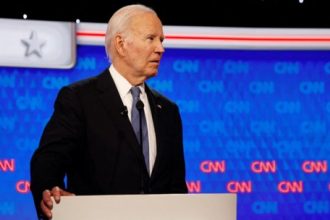 Τζο Μπάιντεν: Απελπισία στους Δημοκρατικούς – Πάνω από 20 του ζητούν να φύγει – Πρόωρες κάλπες ετοιμάζουν για το χρίσμα