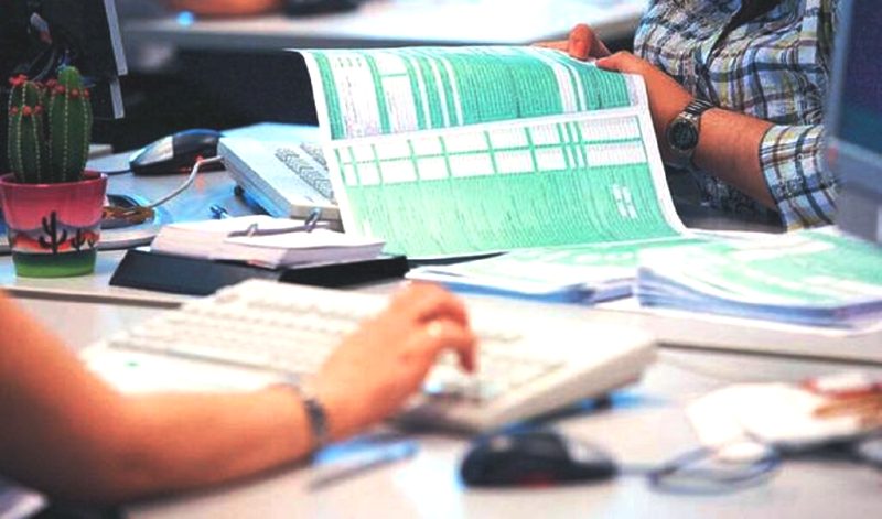 Φορολογικές δηλώσεις: Κατατέθηκε η τροπολογία για την παράταση της υποβολής και της έκπτωσης