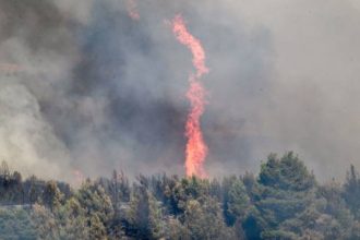 Φωτιά στο Καστράκι Αρκαδίας - Μεγάλη κινητοποίηση με 9 εναέρια