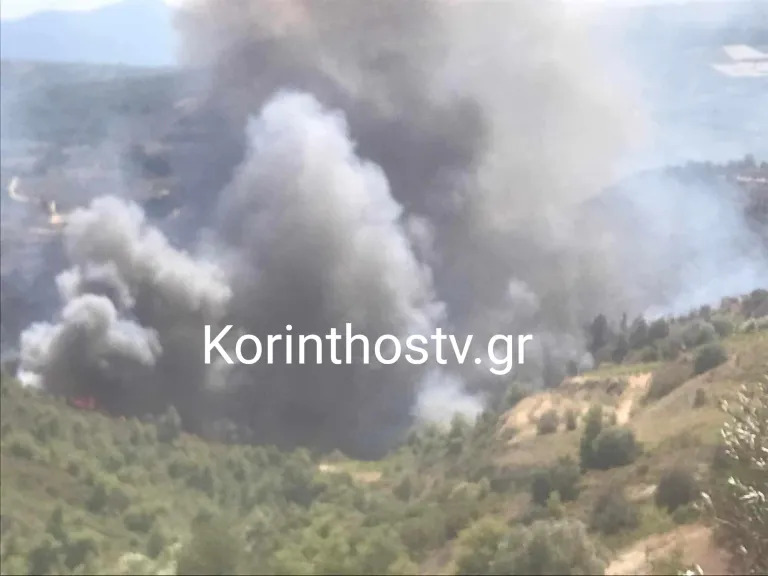Μεγάλη φωτιά στην Κορινθία: Επιχειρούν 200 πυροσβέστες και εναέρια μέσα