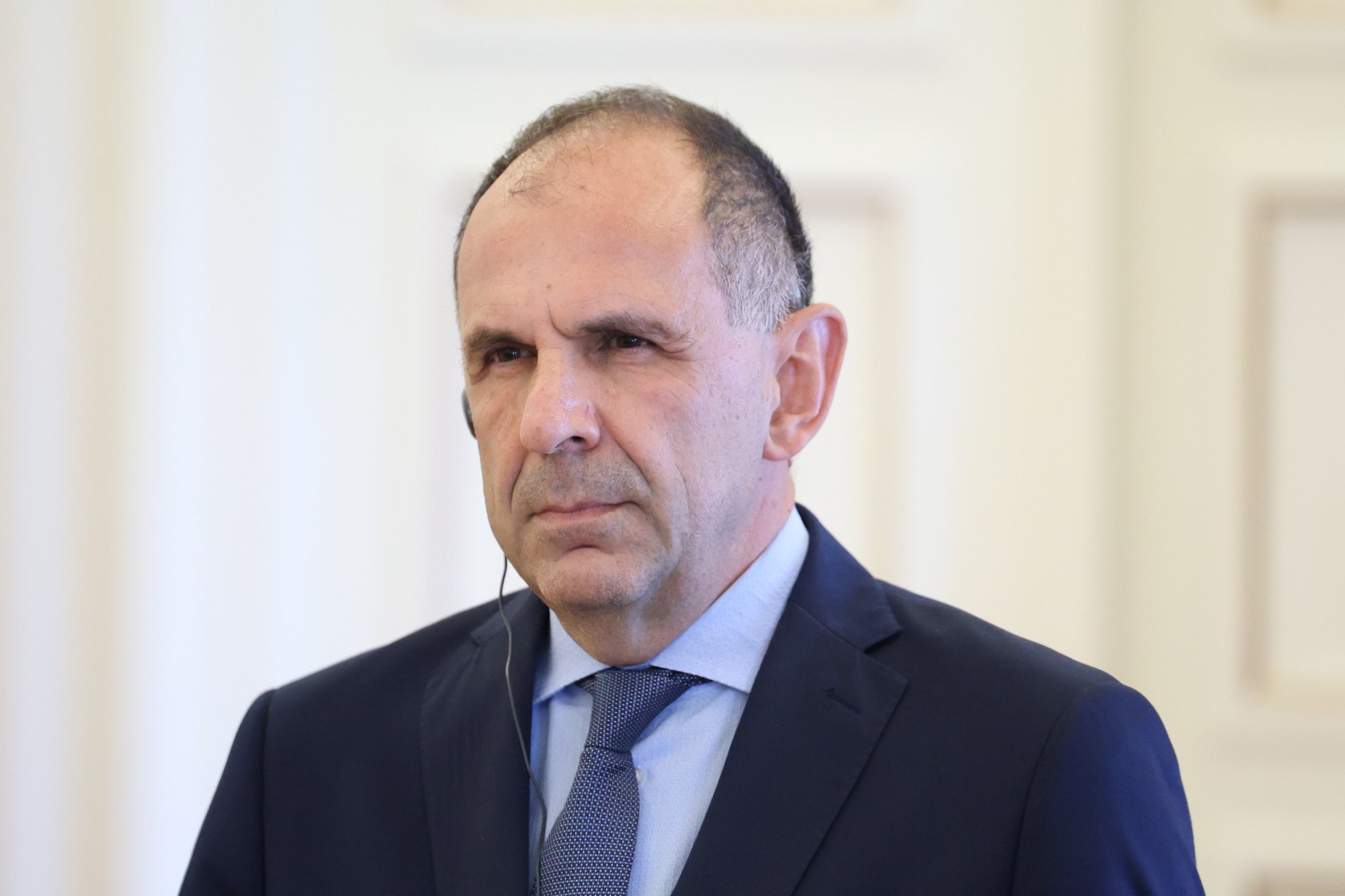 Γιώργος Γεραπετρίτης για Κάσο: Δεν υπήρξε καμία υποχώρηση – Το ιταλικό πλοίο ολοκλήρωσε την έρευνά του