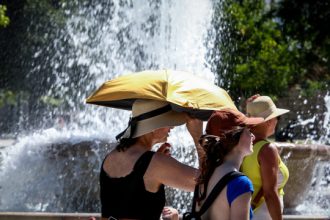 Καύσωνας: Νέο έκτακτο δελτίο της ΕΜΥ – «Ανάσα» από τις αρχές της επόμενης εβδομάδας