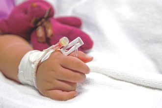 Νεκρό 2,5 ετών κοριτσάκι από παρβοϊό!