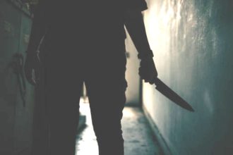 Προφυλακίστηκε η 16χρονη που μαχαίρωσε 19χρονη έξω από κλαμπ στον Πειραιά - Ελεύθερος υπό όρους ο σύντροφος της ανήλικης