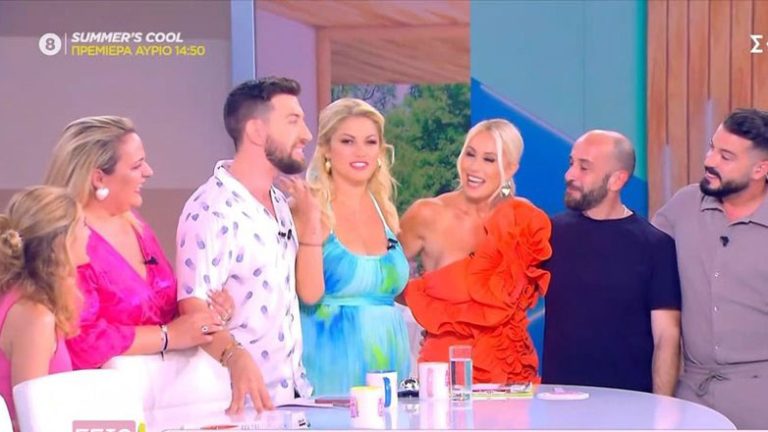 Συγκινημένη η Μαρία Μπακοδήμου στην τελευταία εκπομπή της – «Μην κλαίτε ρε»